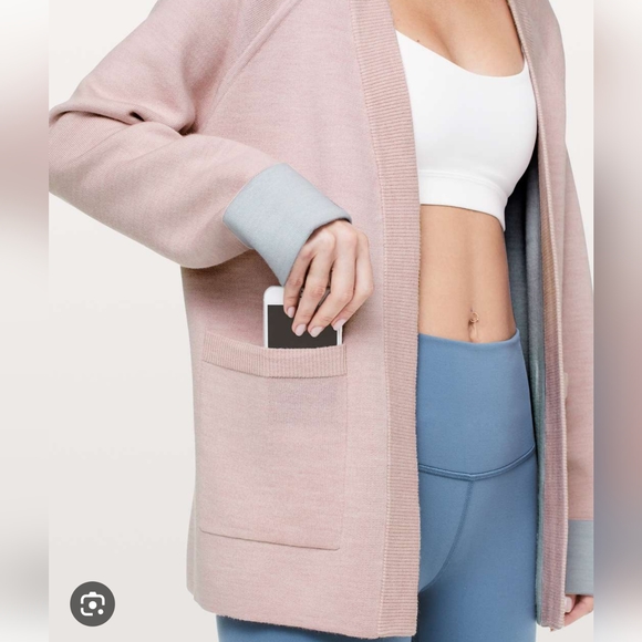 Lululemon Athletics Reverse Me Wrap NWOT - Picture 2 of 6